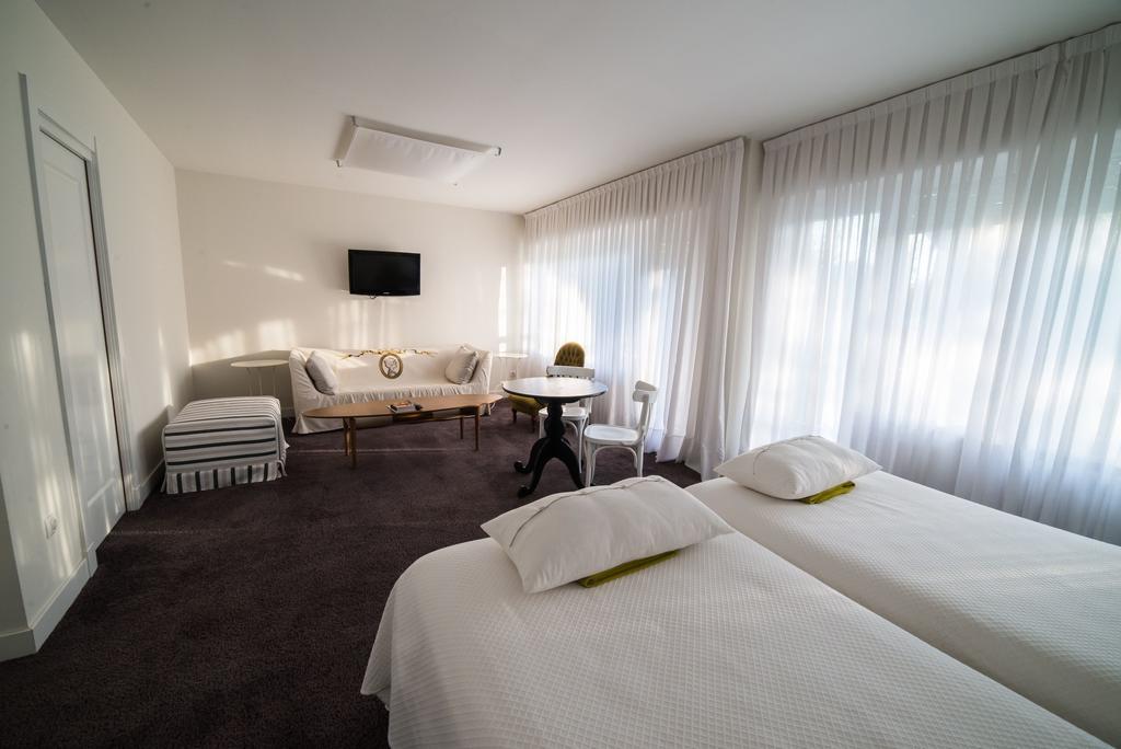 H & R Estrella Del Bajo Carrion Hotel Villoldo Bagian luar foto